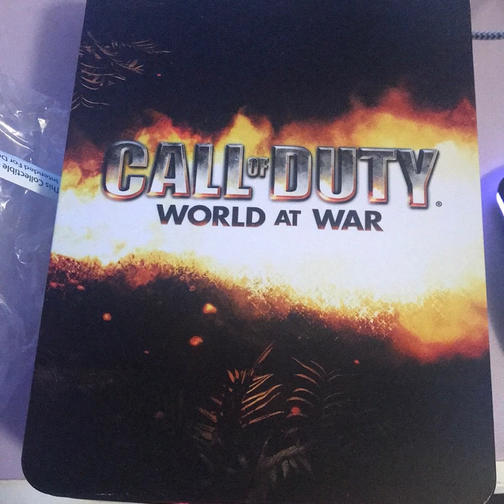 Call of duty world at war collectors flask with collectors tin box